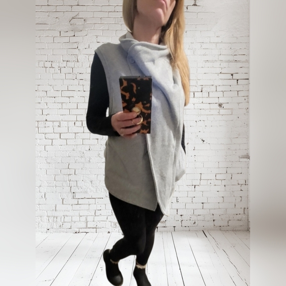 Ugg lightweight vest - Picture 4 of 6